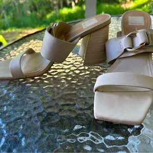 Dolce Vita Portia Sandal, Ivory Snake Skin Texture (size 10) Gently used